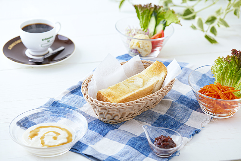 3.5 센치메터 두꺼운 절반 토스트 | Komeda is □ Higashi-Ginza