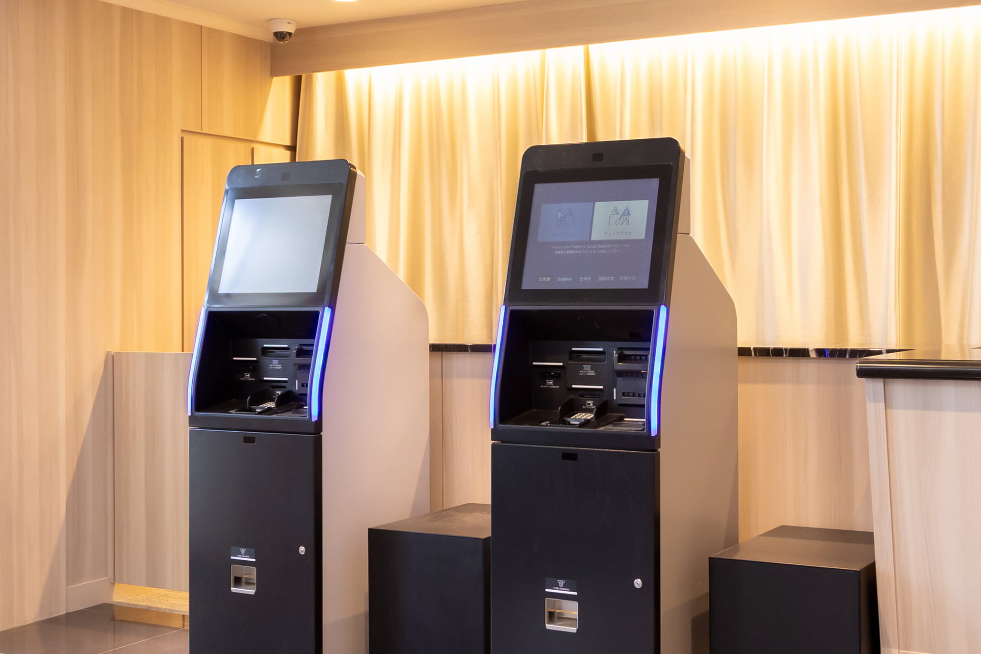 Complete the procedure using the self-check-in machine