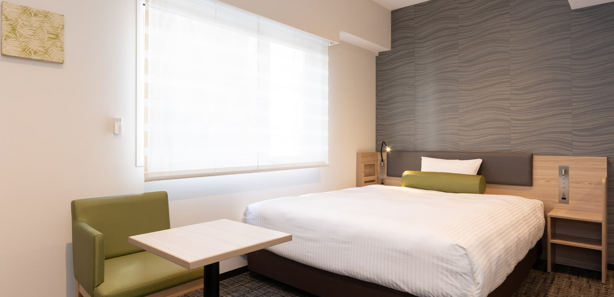 ユニバーサルダブル