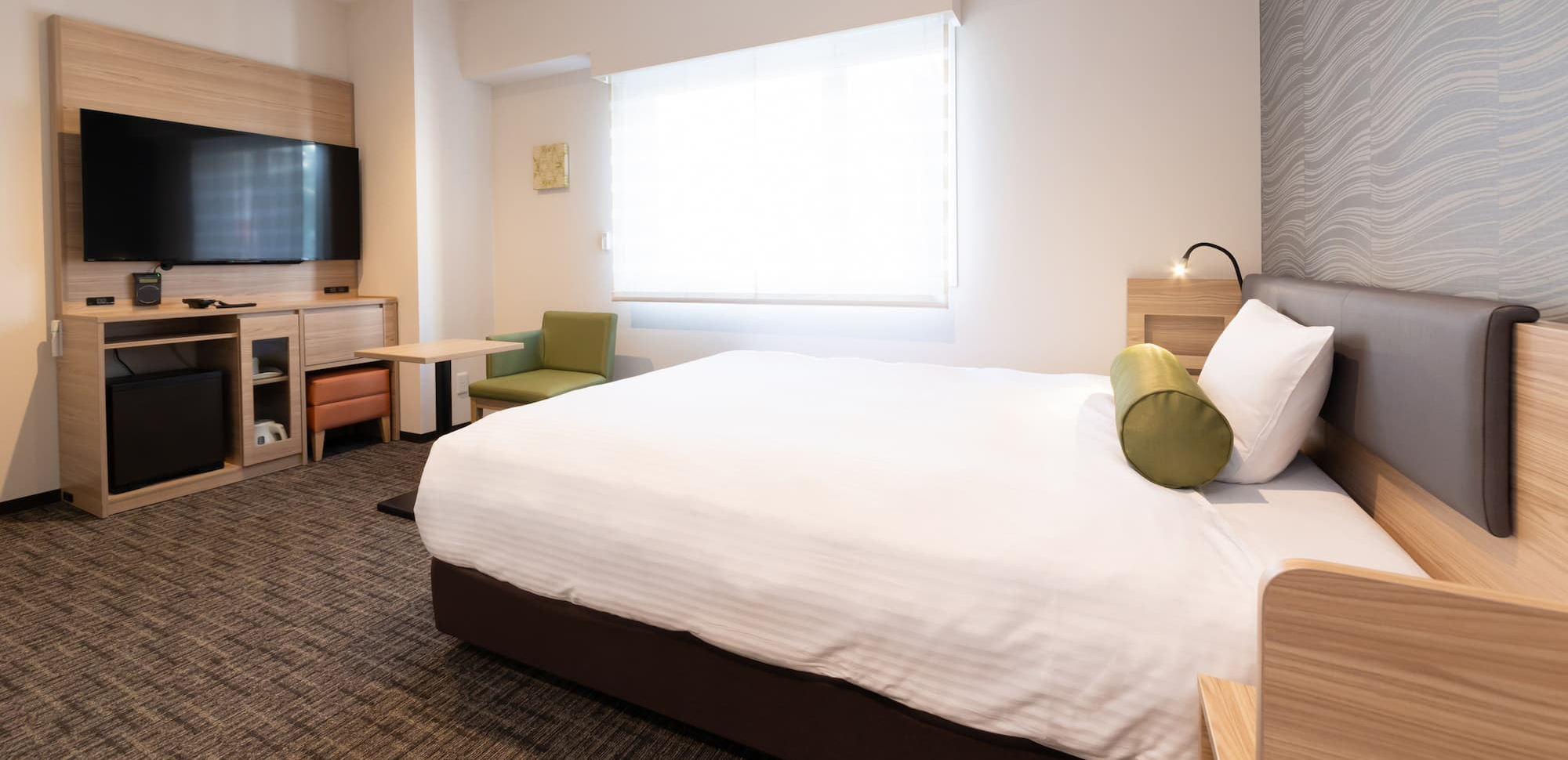 ユニバーサルダブル